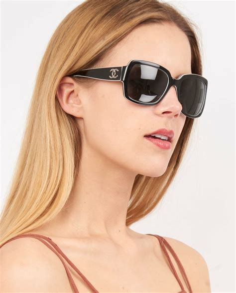 chanel sonnenbrille damen schwarz weiss|Chanel sonnenbrille schwarz gold.